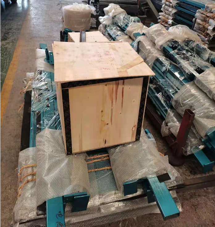 山東東達機電一批無(wú)壓風(fēng)門(mén)裝車(chē)發(fā)貨